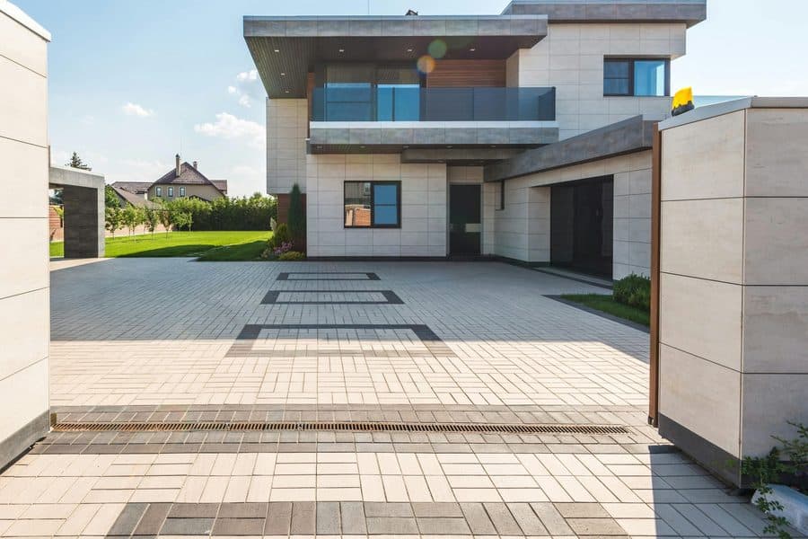 Luxury modern home — sample of the upper-quartile UK property Brett represents