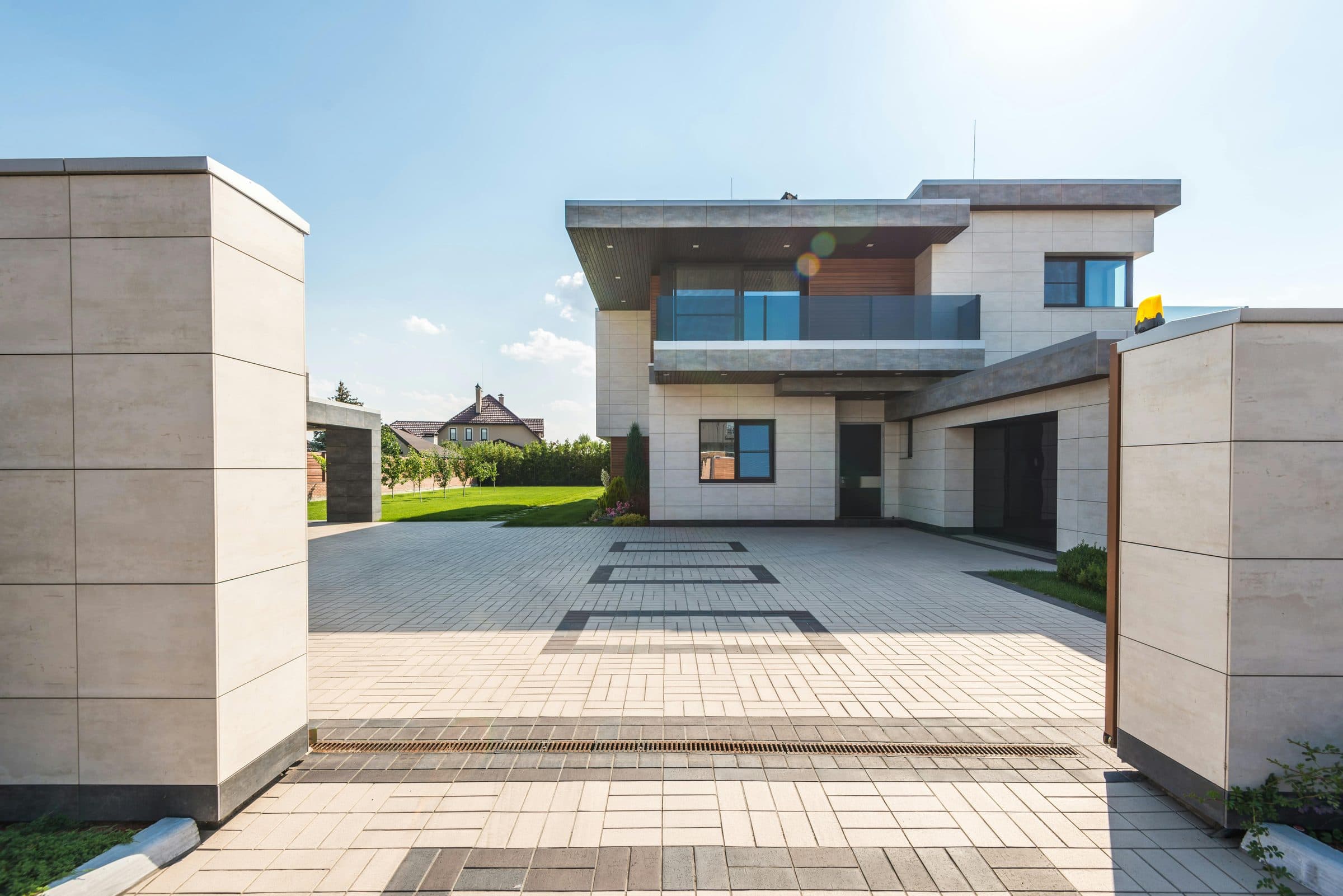 Luxury modern home — sample of the upper-quartile UK property Brett represents